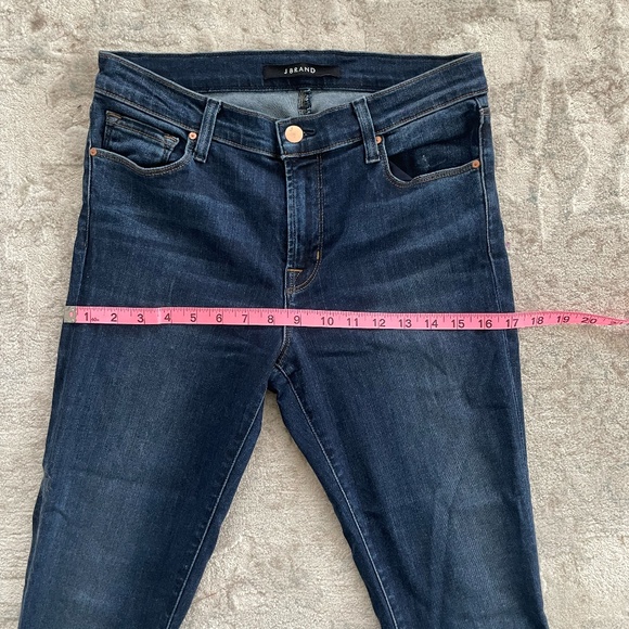 J-Brand mid-rise dark denim with stretch - Picture 7 of 13